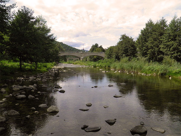 Fluss Le Gardon in Saint Jean du Gard, Cevennen